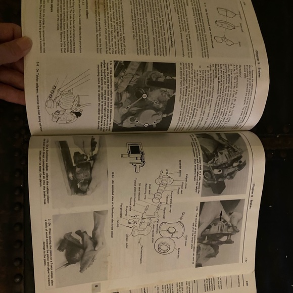 Haynes Hyundai Excel 1986-1993 automotive repair manual 1552 - Picture 4 of 12